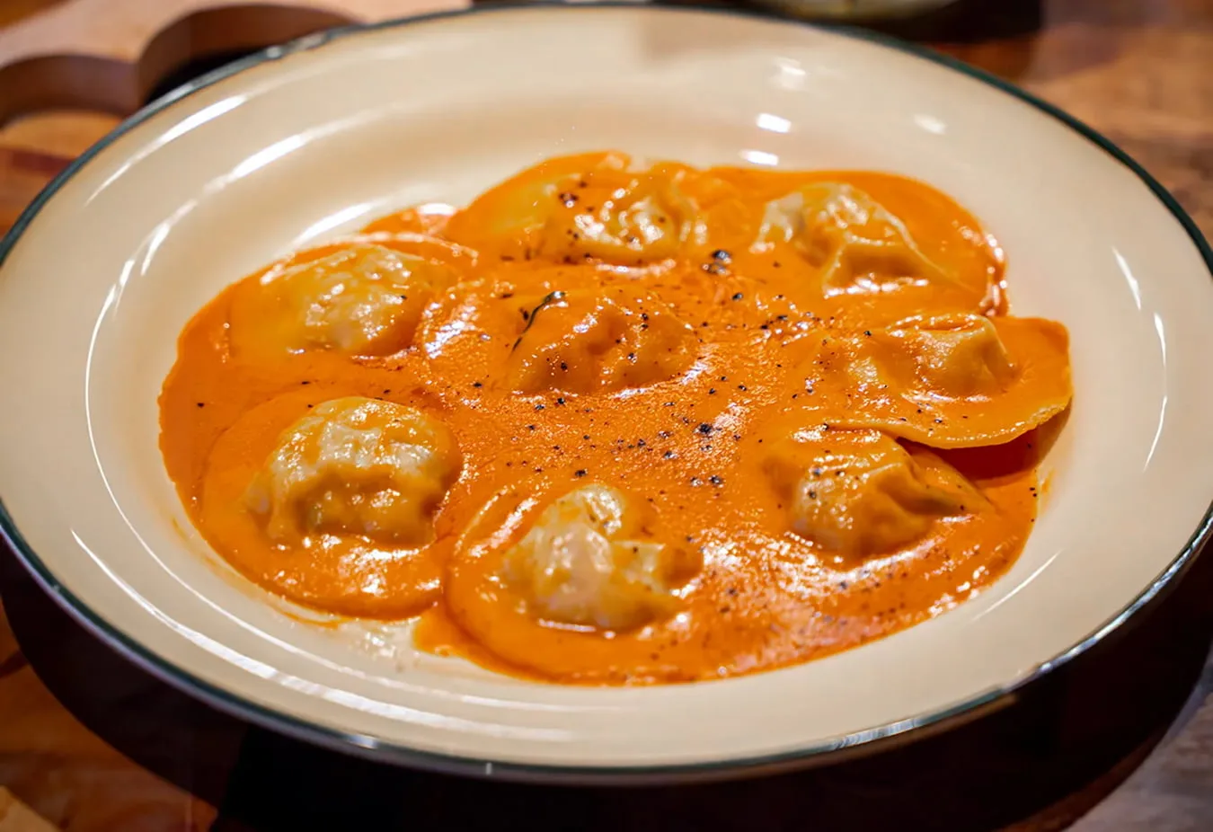 Ravioli Di Spigola Con Crema Di Scampi