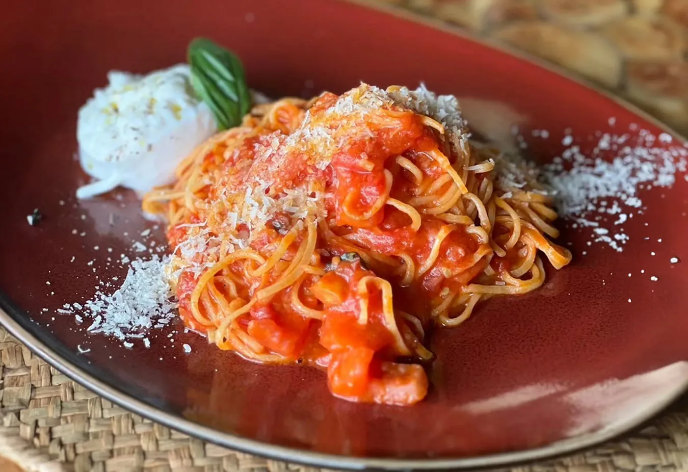 Spaghetti Chitarra E Burrata